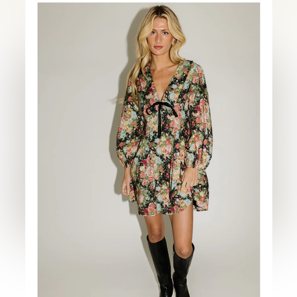 AUREUM Floral Mini Dress with Black Bow